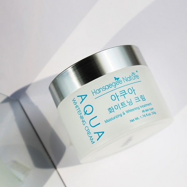 Pelembap_muka_Aqua_whitening_cream_moisturizer_terbaik_26062023